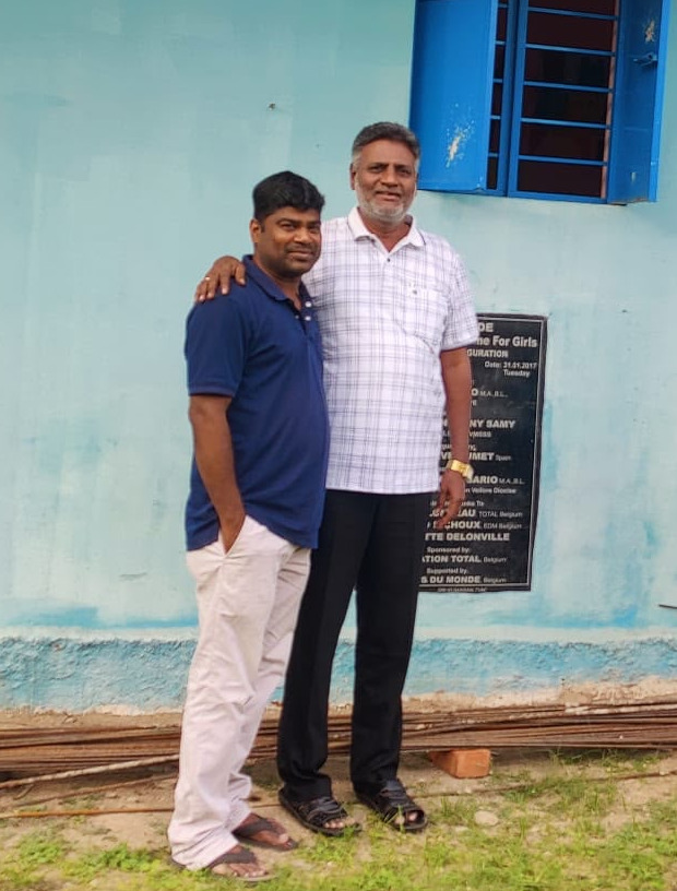 Pfarrer Prakash mit R. L. Rosario